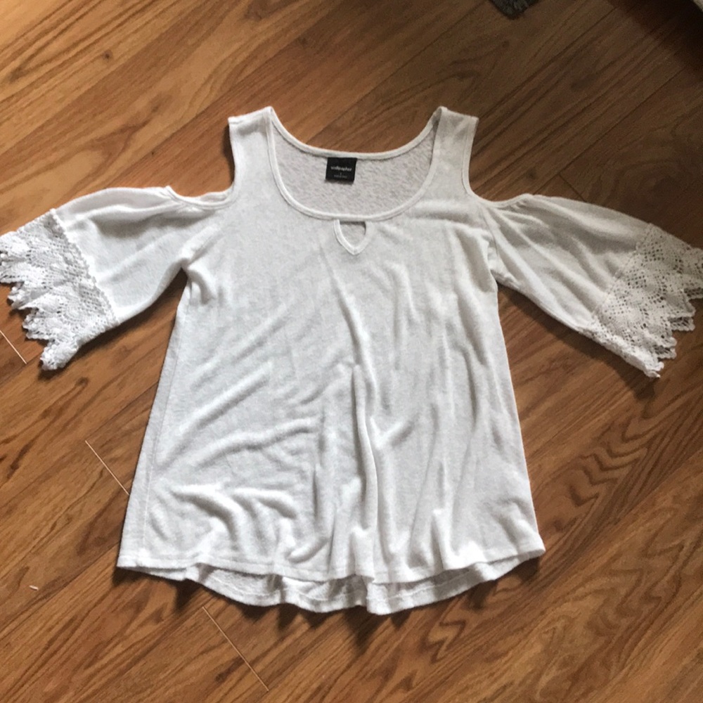 White Lace cutout shoulder top